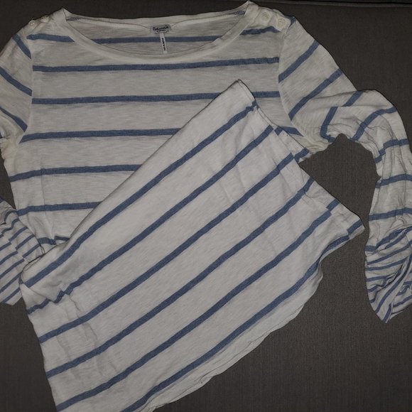 Splendid white with blue stripes top - XS - lightly used - Picture 4 of 7